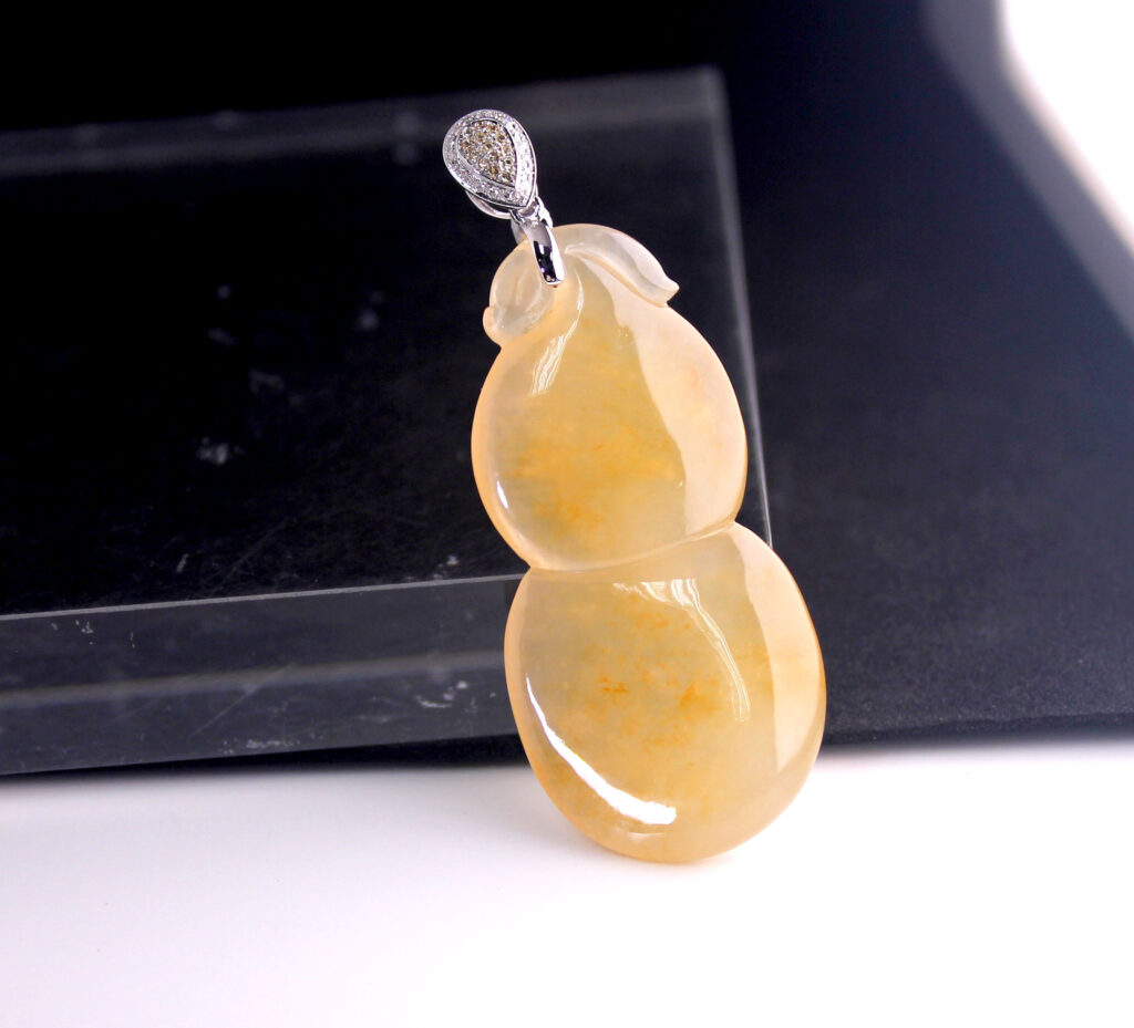 Natural Ice-type Chicken-fat Yellow Jadeite Gourd Pendant with 18K White Gold and Yellow & White Diamond Clasp