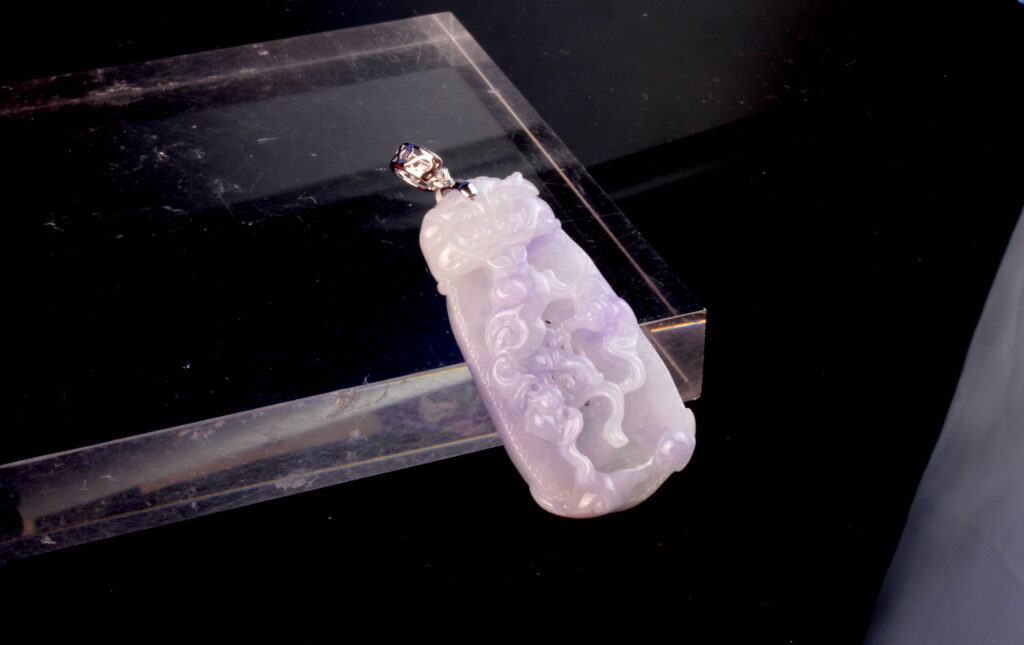 Natural Ice-type Violet Jadeite "Everything Goes Well" Pendant Set in 18K White Gold