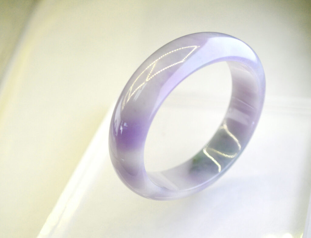 Natural Emerald Ice-Nuotian Variety Spring with Color Concubine Bracelet