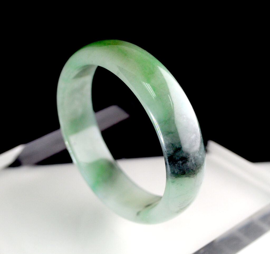 Natural Ice-Glutinous Floating Flower and Black-spotted Imperial Concubine Jade Bracelet
