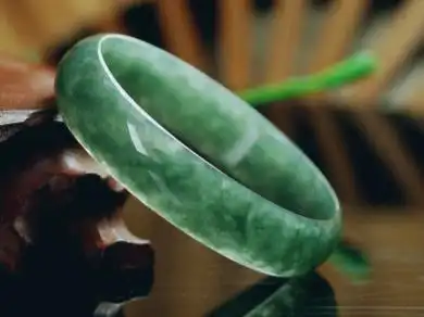Jadeite: The Radiance of the "King of Jade"
