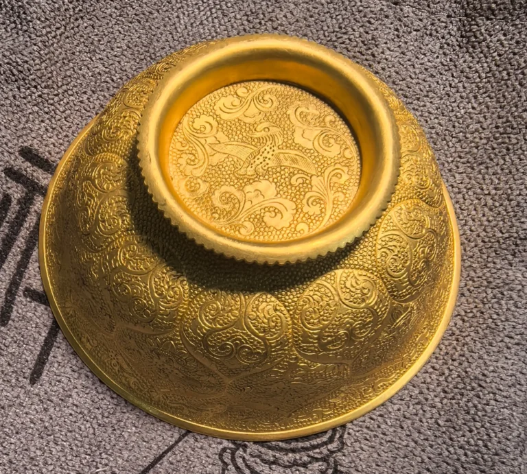 Microscopic view of Tang filigree work showing hand-twisted gold wires