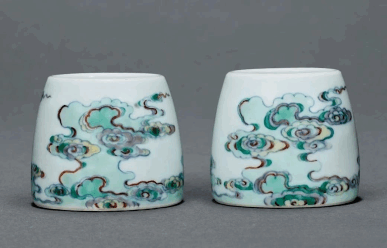 Yongzheng Doucai (雍正斗彩) stands as a crowning achievement