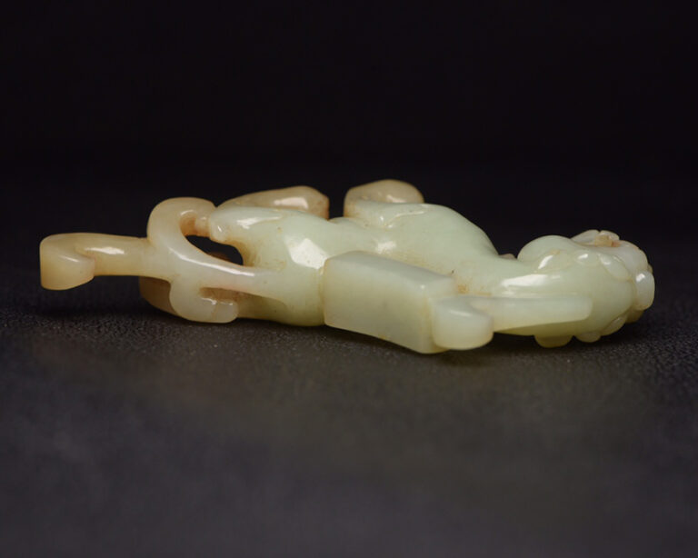Interactive color wheel of jadeite varieties with cultural meaning annotations