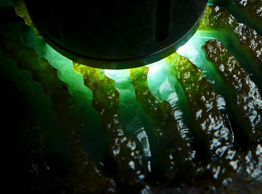 Why Your Jade Dealer Is Raising Prices: Auction Myths Debunked