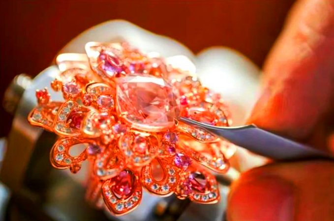 Natural padparadscha
