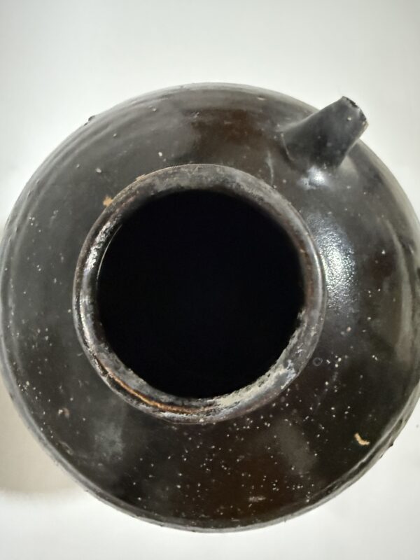 A Short-spouted Jar with Jet-black Glaze from Small Kilns in Shanxi - Image 3