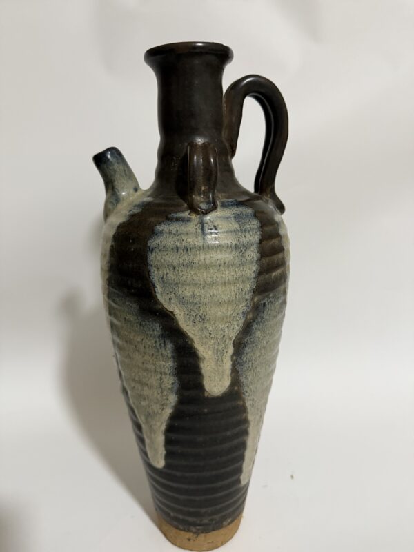 Tang Dynasty Lu Mountain Kiln Flower Glaze Ewer - Image 3