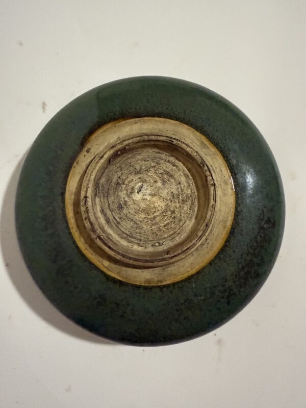 Qing Dynasty Longquan Kiln Celadon Brush Washer - Image 2