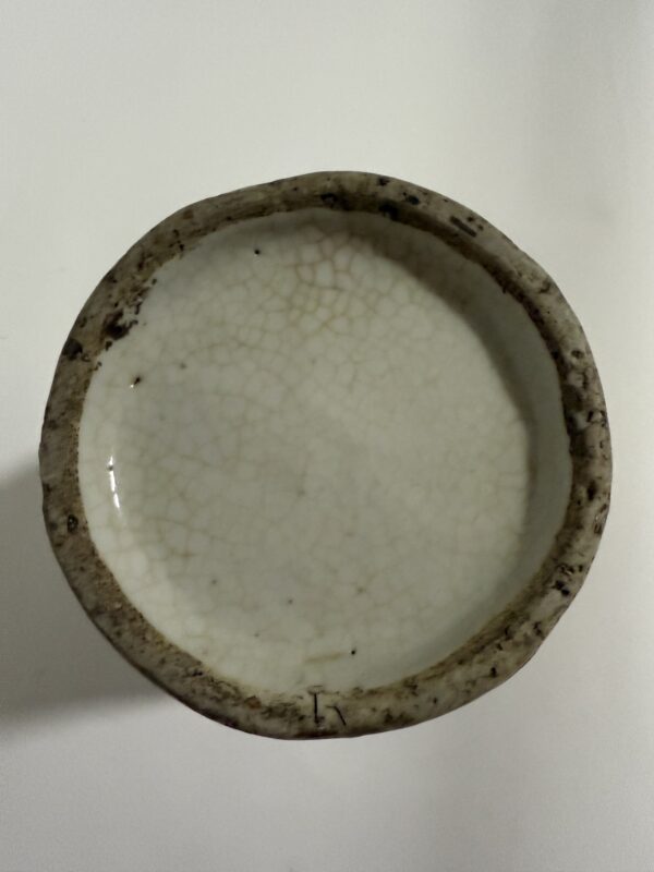 Ming Dynasty Wanli Blue-and-White Meiping on Ge Glaze - Image 2