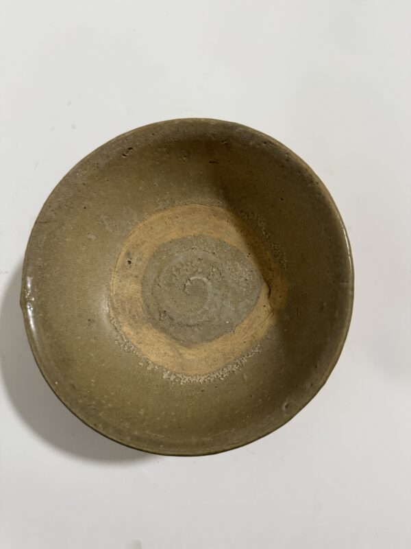 Exquisite Small Bowl from a Ming Dynasty Folk Kiln - Image 3