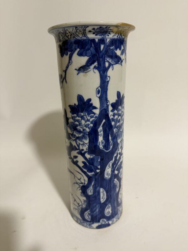Blue-and-White Arrow Quiver with Bird-and-Flower Pattern, Marked "Made in the Reign of Emperor Qianlong" - Image 2