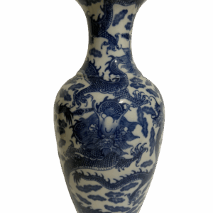 Qing Kangxi Blue-and-White Dragon Pattern Appreciation Vase - A Treasured Piece from the Imperial Kiln