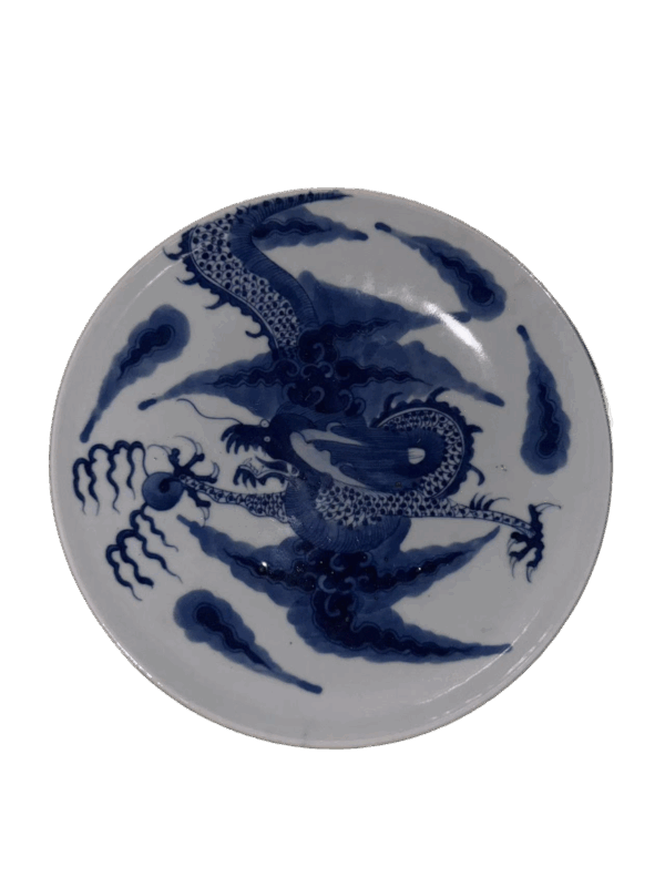 Qing Dynasty Daoguang Blue-and-White "Crossing-the-Wall Dragon" Pattern Dish
