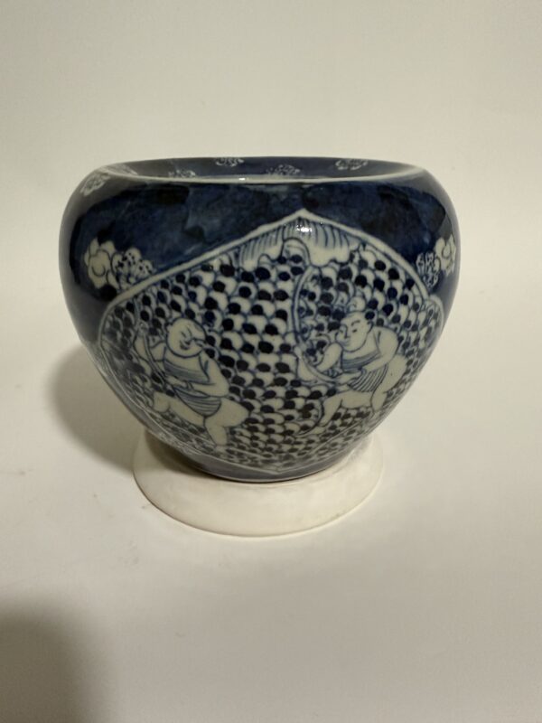 Blue-and-White Porcelain Jar with Ice Plum Pattern and Children-at-Play Design - Image 5