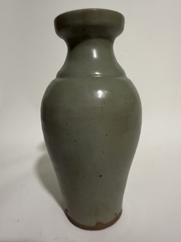 Ming Dynasty Longquan Kiln Celadon Vase - Image 2