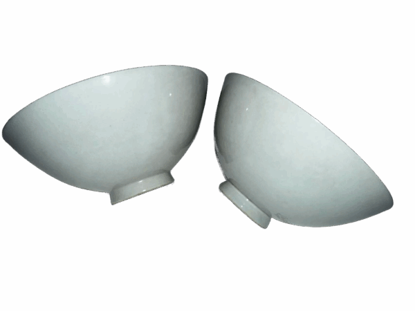 A Pair of Early Ming Dynasty Porcelain Wans in the Fushou Style