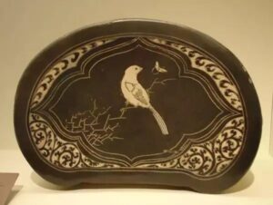 Carved Ceramics: The Unrivaled Legacy of Sgraffito in Chinese Pottery